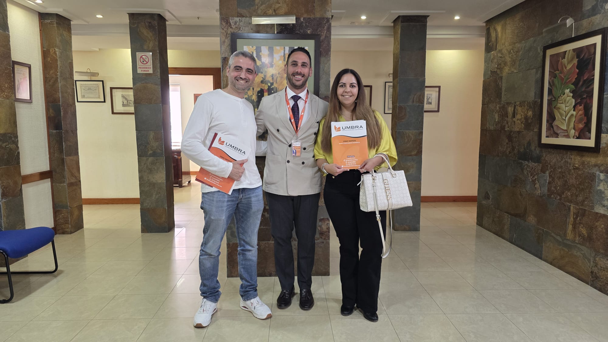 Firma en notaría y operación cerrada con éxito 3